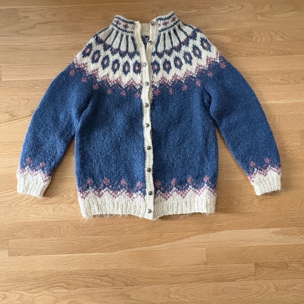 Vintage Hand Knit Faire Isle Wool Cardigan Sweater w Iconic Silver Buttons / S-M - Picture 9 of 13